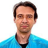 Врач Винник Максим Николаевич